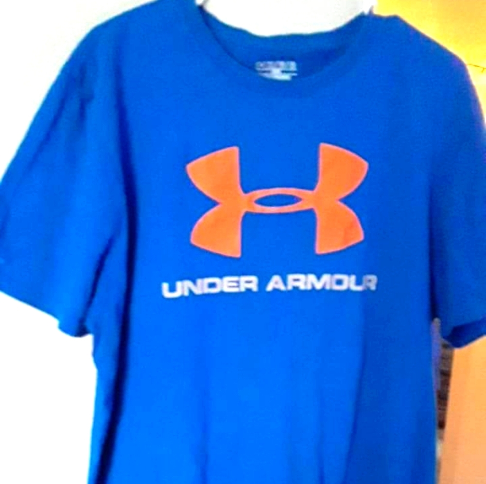 XL UNDER ARMOUR SHIRT